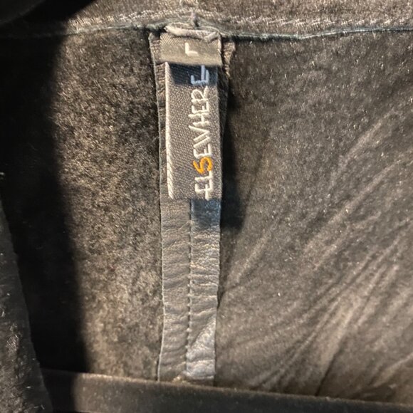 Black leather textured vest sz L Moto inspired - Picture 8 of 10